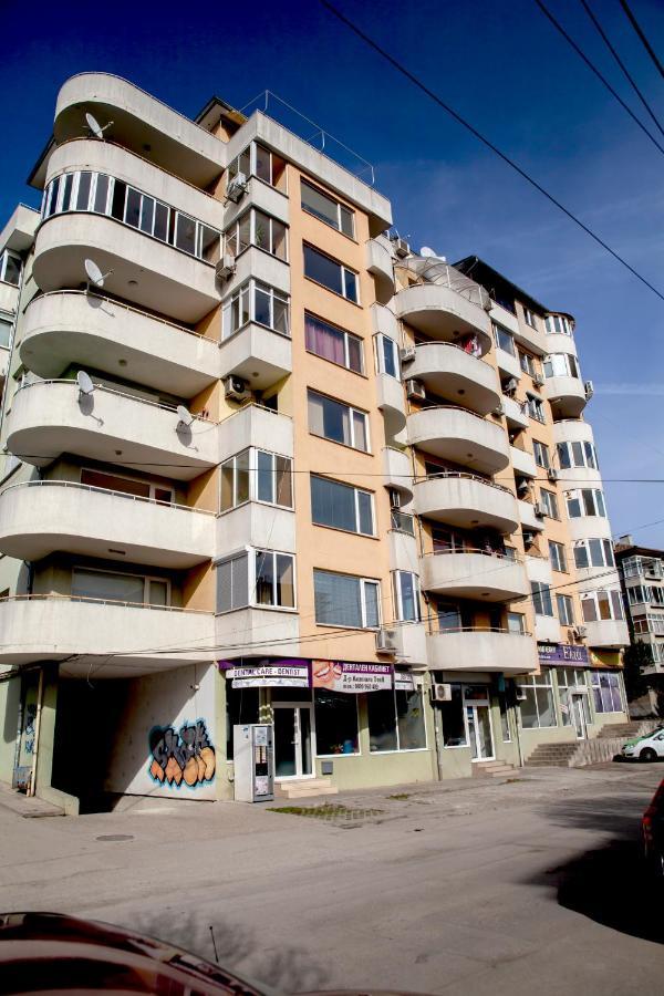 Stadium Apartments Veliko Tarnovo Ngoại thất bức ảnh
