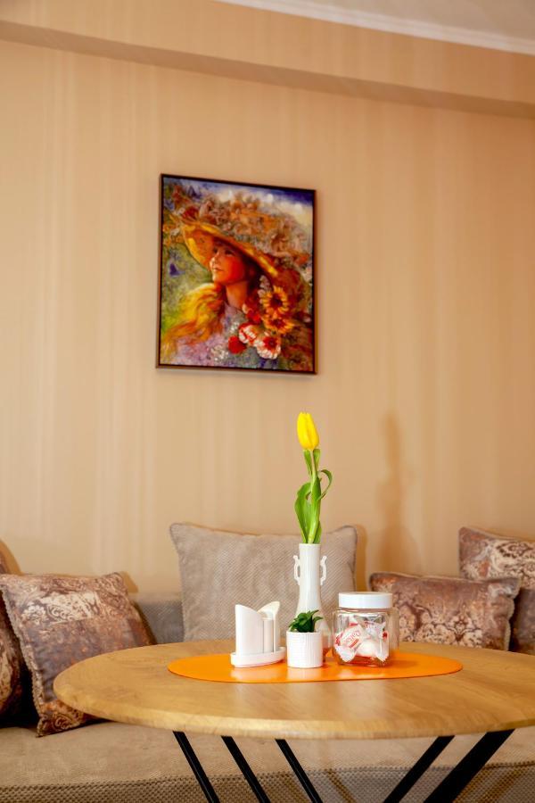 Stadium Apartments Veliko Tarnovo Ngoại thất bức ảnh